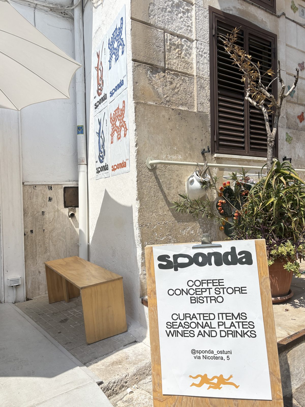 Foto 1 di Sponda